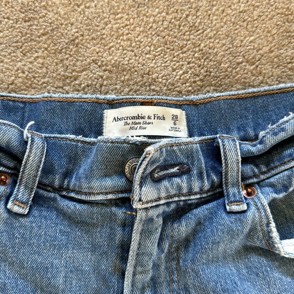 Abercrombie & Fitch shorts - Picture 3 of 3